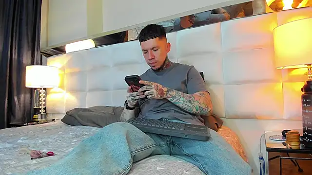 Snapshot of Adam_tatto chatting on October 2025 03:52:02 AM Adam tatto online show from October 2025 03:52:02 AM