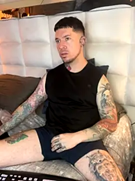 Snapshot of Adam_tatto chatting on November 2025 03:11:01 PM Adam tatto online show from November 2025 03:11:01 PM