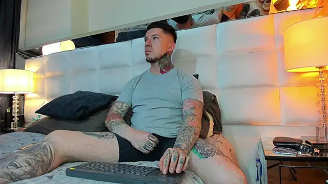 Snapshot of Adam_tatto chatting on September 2025 01:44:01 AM Adam tatto online show from September 2025 01:44:01 AM