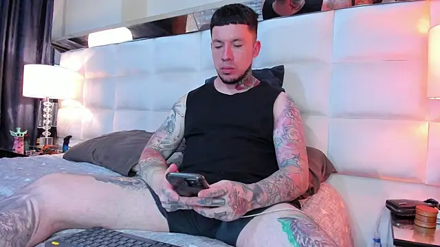 Snapshot of Adam_tatto chatting on October 2025 03:29:02 AM Adam tatto online show from October 2025 03:29:02 AM