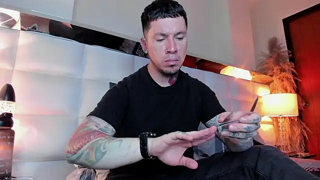 Snapshot of Adam_tatto chatting on November 2025 04:13:01 AM Adam tatto online show from November 2025 04:13:01 AM