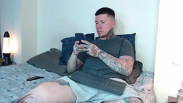 Snapshot of Adam_tatto chatting on February 2025 03:37:01 AM Adam tatto online show from February 2025 03:37:01 AM