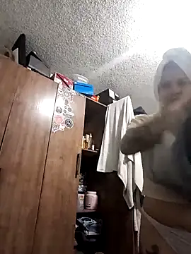 karlamorris  online show from September 2025 12:11:02 PM