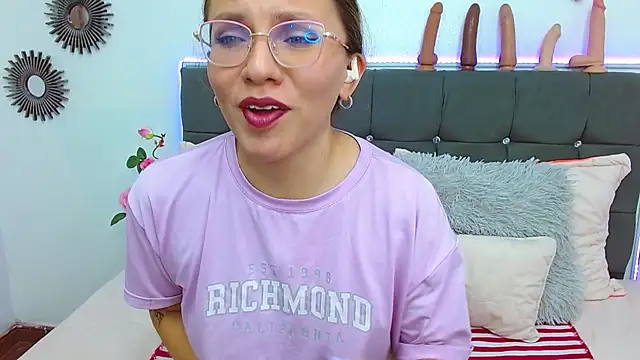 karlamorris  online show from March 2025 04:51:02 PM