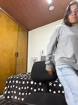 karlamorris  online show from April 2026 01:13:01 PM