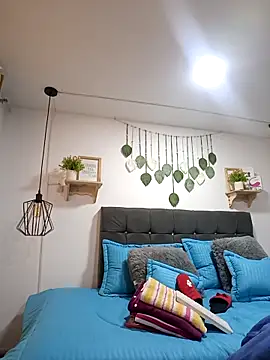 karlamorris  online show from October 2025 01:34:01 PM