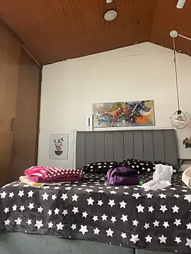 karlamorris  online show from April 2026 02:10:02 PM