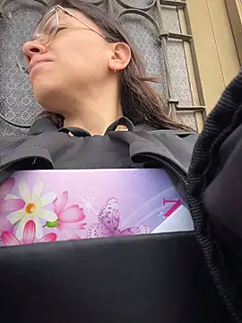 karlamorris  online show from February 2026 01:44:02 PM