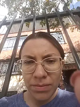 karlamorris  online show from September 2025 01:33:02 PM