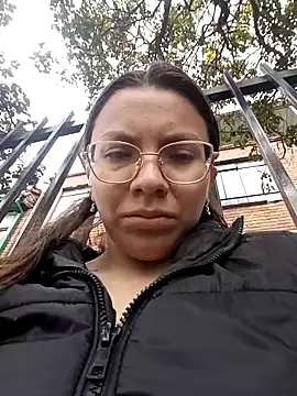 karlamorris  online show from September 2025 01:32:02 PM