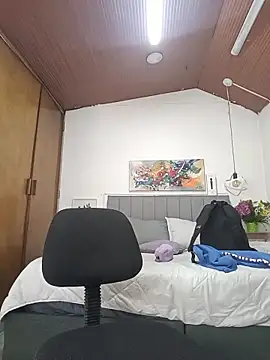 karlamorris  online show from December 2025 03:58:02 PM