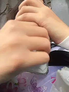 Snapshot of karlamorris_ chatting on May 2026 01:10:02 PM karlamorris online show from May 2026 01:10:02 PM