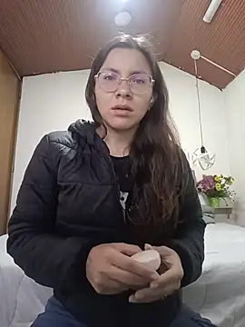 karlamorris  online show from December 2025 01:10:02 PM