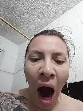 karlamorris  online show from October 2025 12:07:02 PM