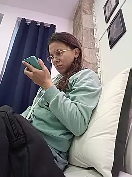 karlamorris  online show from November 2025 02:10:01 PM