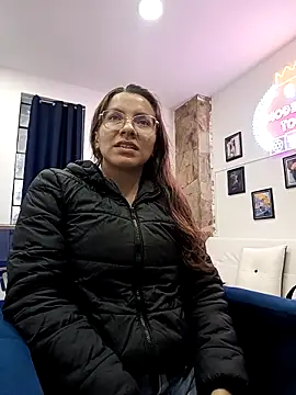 karlamorris  online show from September 2025 01:29:01 PM