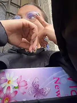 karlamorris  online show from February 2026 01:11:01 PM