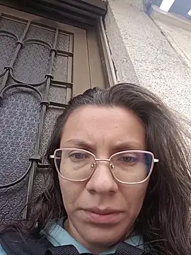 karlamorris  online show from December 2025 01:33:02 PM