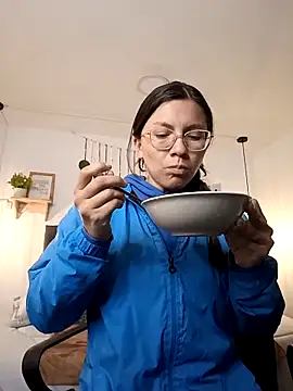 karlamorris  online show from October 2025 01:56:02 PM