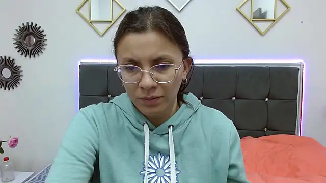 karlamorris  online show from March 2025 02:12:01 PM