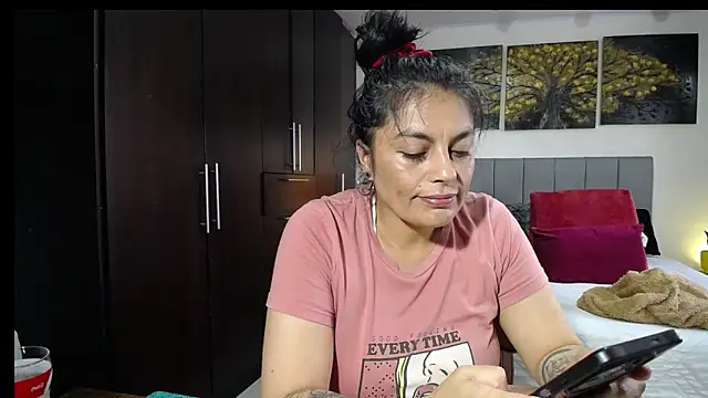 Lust Mom41 online show from March 2026 06:20:01 PM