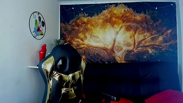 Snapshot of Lust_Mom41 chatting on December 2024 10:03:01 AM Lust Mom41 online show from December 2024 10:03:01 AM