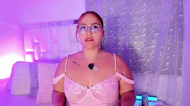 LeahxBarker online show from February 2026 01:58:01 AM