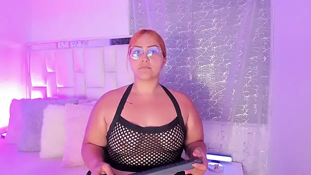 LeahxBarker online show from October 2025 01:49:01 AM