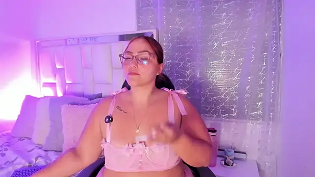 LeahxBarker online show from April 2026 01:43:01 AM