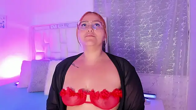 LeahxBarker online show from November 2025 01:54:02 AM