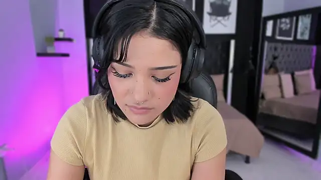 renee shelby  online show from March 2026 08:24:02 PM