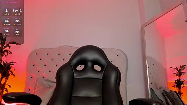 renee shelby  online show from March 2025 10:24:01 PM