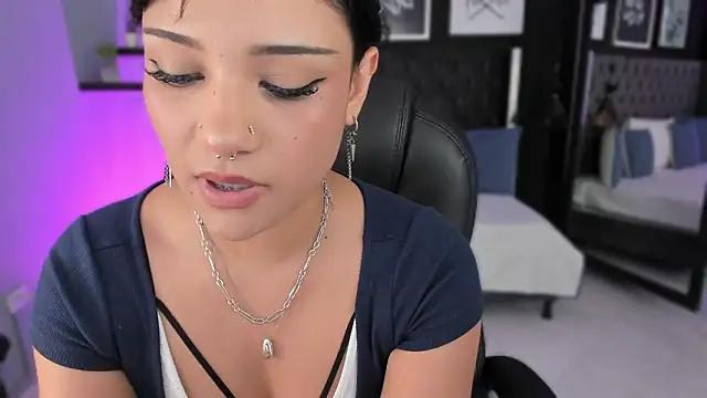 renee shelby  online show from March 2026 08:34:02 PM