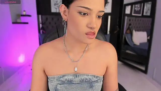 renee shelby  online show from March 2026 08:15:02 PM