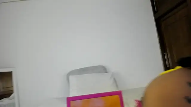 Snapshot of Andrea_Williams_ chatting on February 2025 11:50:01 PM Andrea Williams online show from February 2025 11:50:01 PM