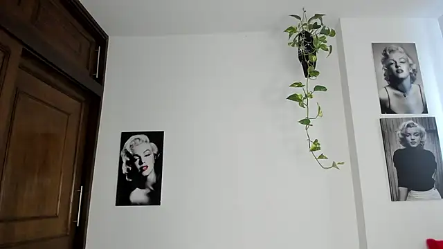 Snapshot of Andrea_Williams_ chatting on November 2025 04:01:02 PM Andrea Williams online show from November 2025 04:01:02 PM