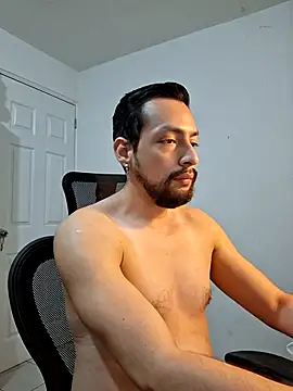 Andresarr93 online show from November 2025 08:31:02 PM