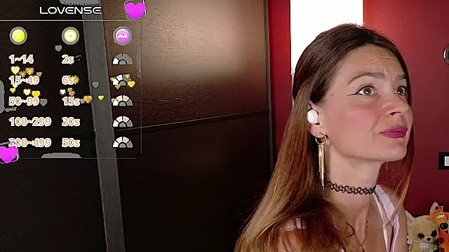 sexy blondegirl online show from June 2026 01:45:01 PM