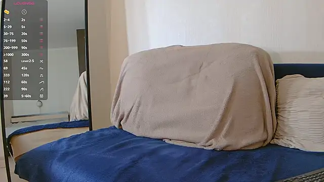 sweetbubble11 online show from March 2026 11:47:01 AM