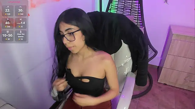 lunitaa18 online show from November 2025 09:18:01 PM