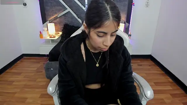 Snapshot of lunitaa18 chatting on February 2025 01:41:01 AM lunitaa18 online show from February 2025 01:41:01 AM