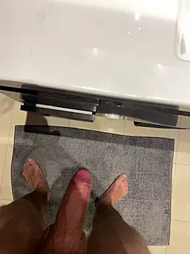 Snapshot of Mysteriousman83 chatting on January 2025 01:55:02 PM Mysteriousman83 online show from January 2025 01:55:02 PM