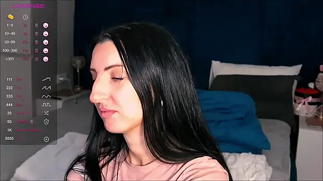 Alexa Clarks online show from December 2024 05:17:01 PM