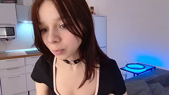 crystal lilith online show from November 2025 05:17:02 PM