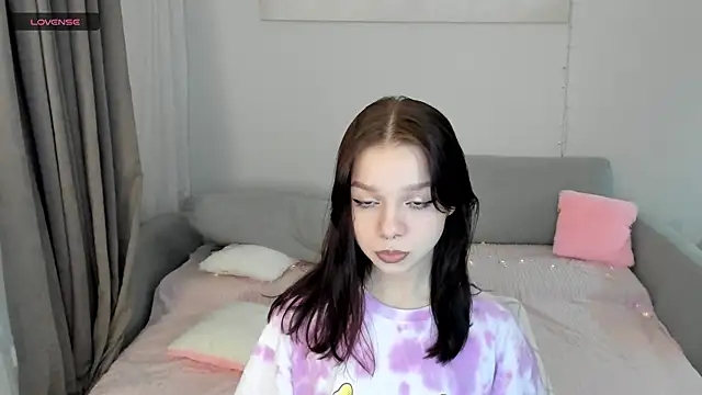 crystal lilith online show from January 2026 05:05:01 PM