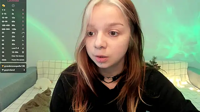 Snapshot of crystal_lilith chatting on December 2024 11:12:01 AM crystal lilith online show from December 2024 11:12:01 AM