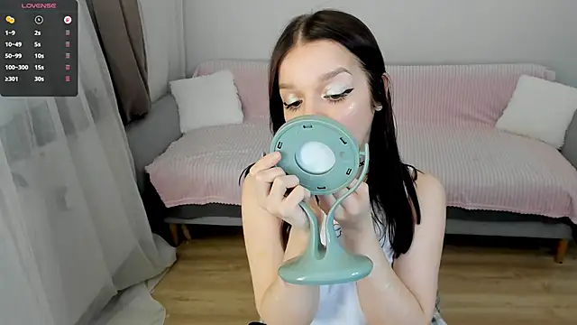 crystal lilith online show from April 2026 01:09:02 AM