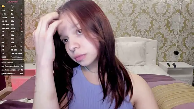 Snapshot of crystal_lilith chatting on January 2025 08:35:02 PM crystal lilith online show from January 2025 08:35:02 PM