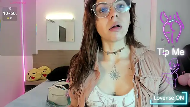 april dumont online show from September 2025 01:33:01 PM