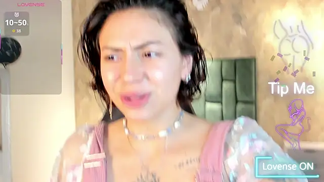 Snapshot of april_dumont chatting on October 2025 12:26:02 PM april dumont online show from October 2025 12:26:02 PM